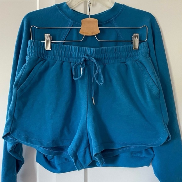 Sweaters - NWOT Blue sweat set